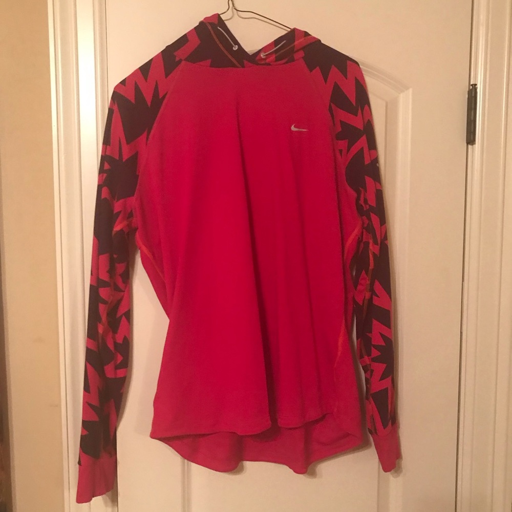 Nike top